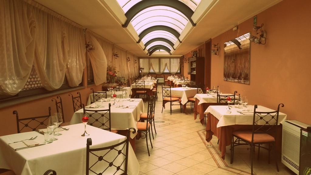 טרני Hotel De Paris מראה חיצוני תמונה