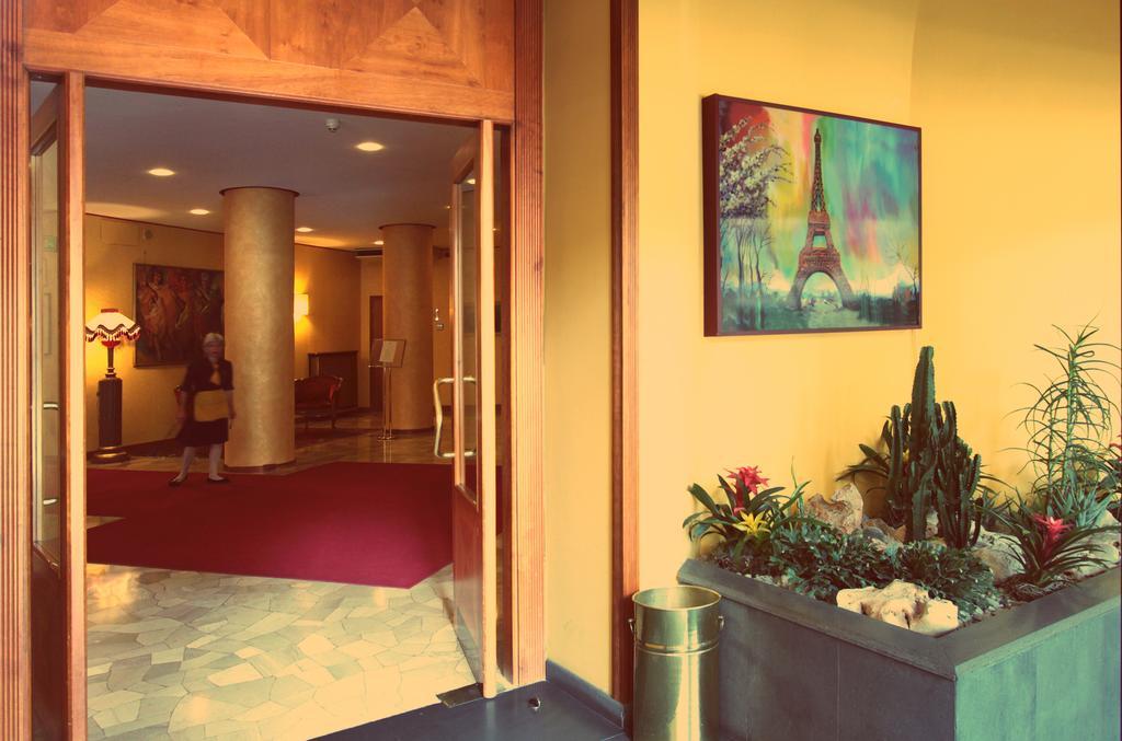 טרני Hotel De Paris מראה חיצוני תמונה