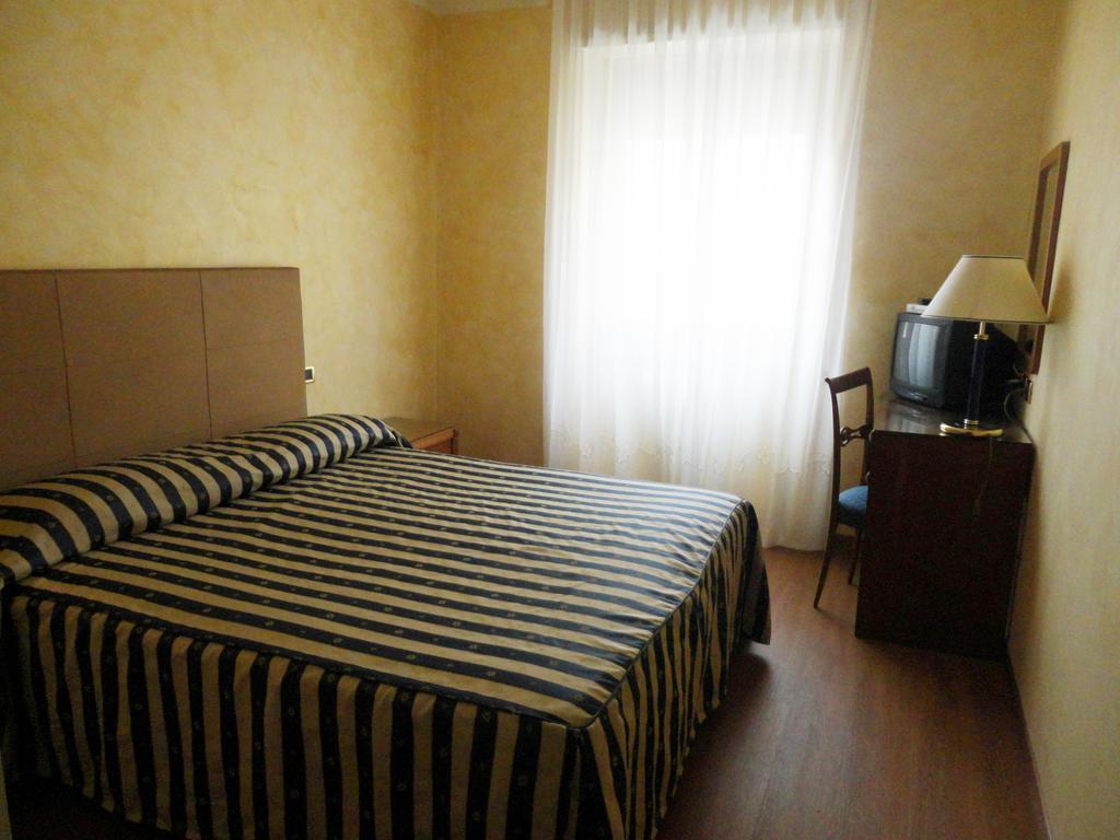 טרני Hotel De Paris מראה חיצוני תמונה