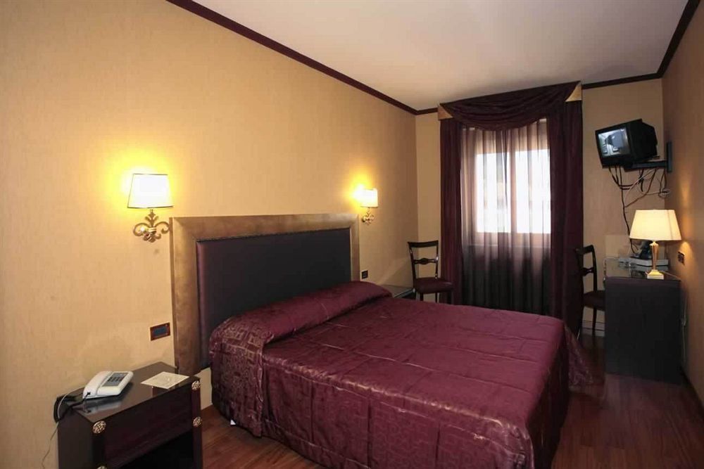 טרני Hotel De Paris מראה חיצוני תמונה