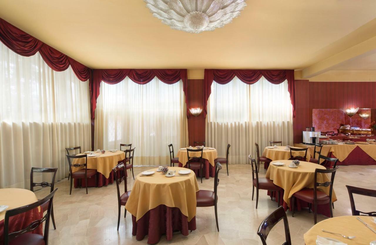 טרני Hotel De Paris מראה חיצוני תמונה