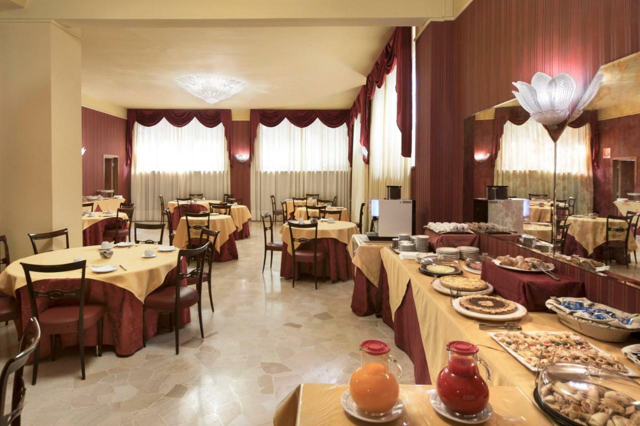 טרני Hotel De Paris מראה חיצוני תמונה