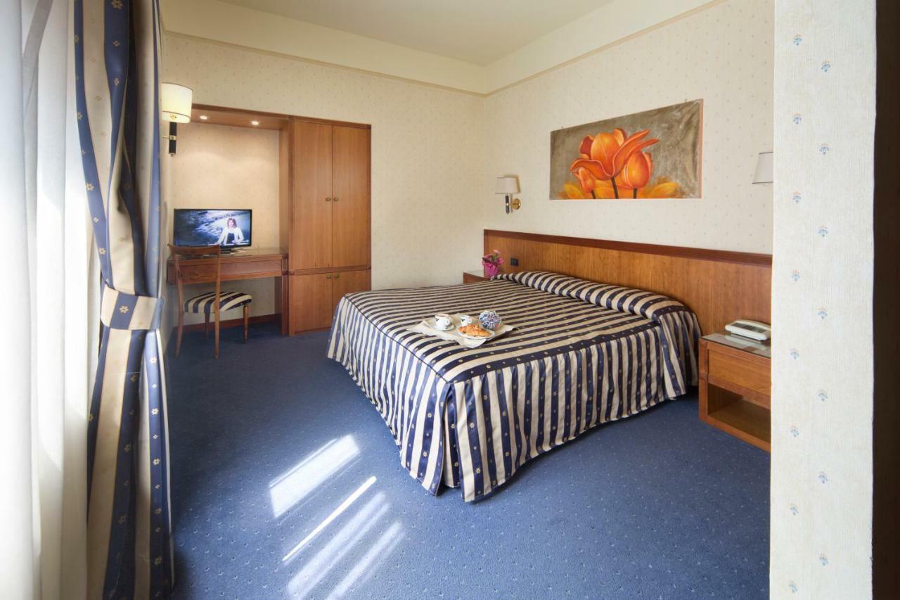 טרני Hotel De Paris מראה חיצוני תמונה