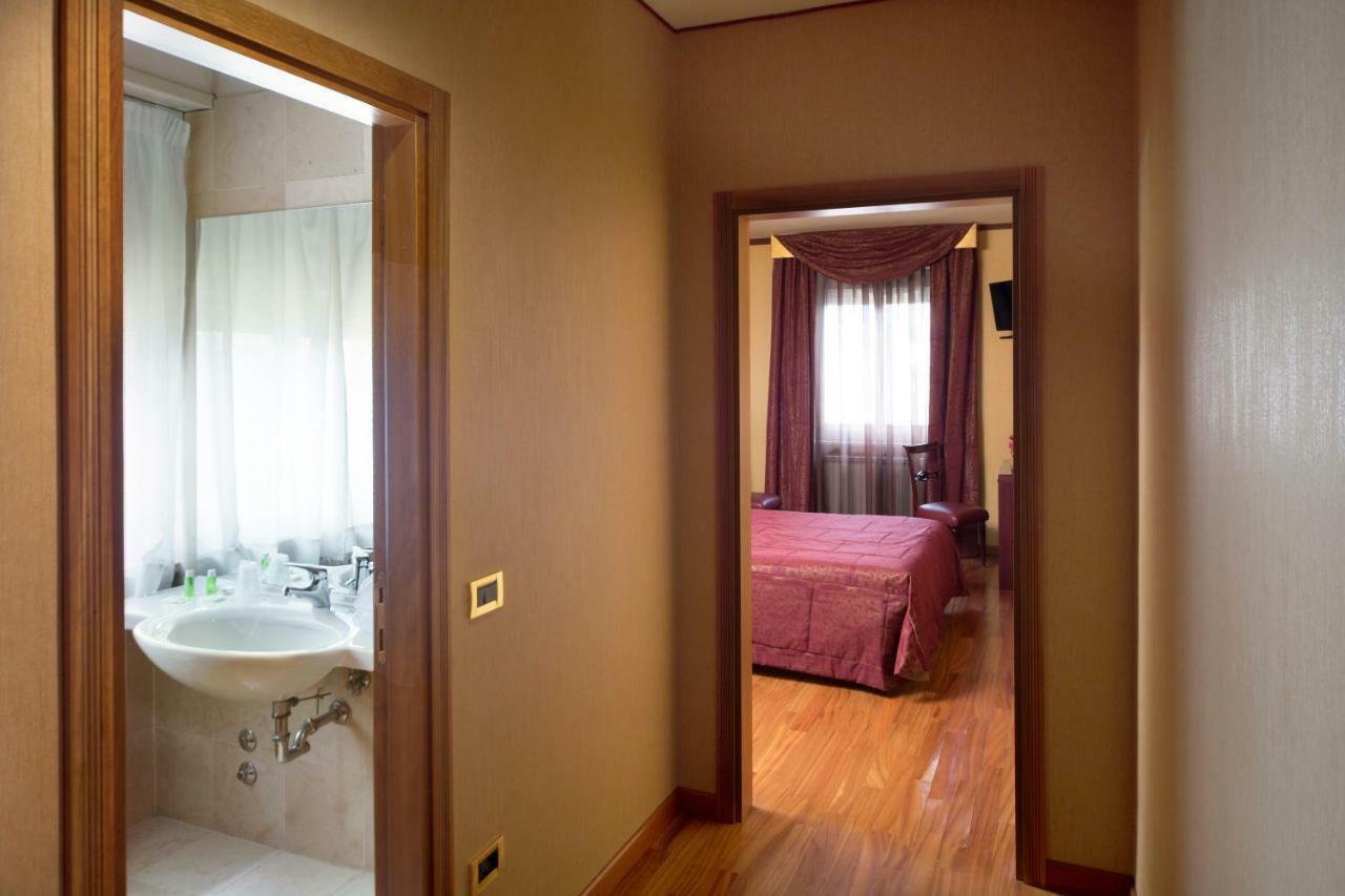 טרני Hotel De Paris מראה חיצוני תמונה