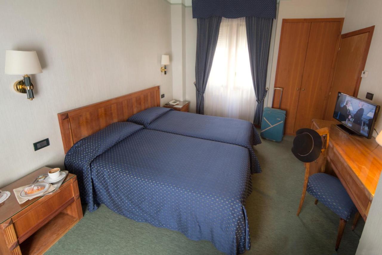 טרני Hotel De Paris מראה חיצוני תמונה